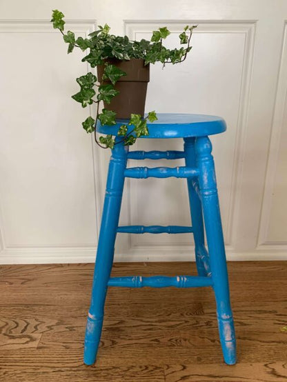 Bluebird Clay Based Paint by MudPaint Vintage Furniture Paint